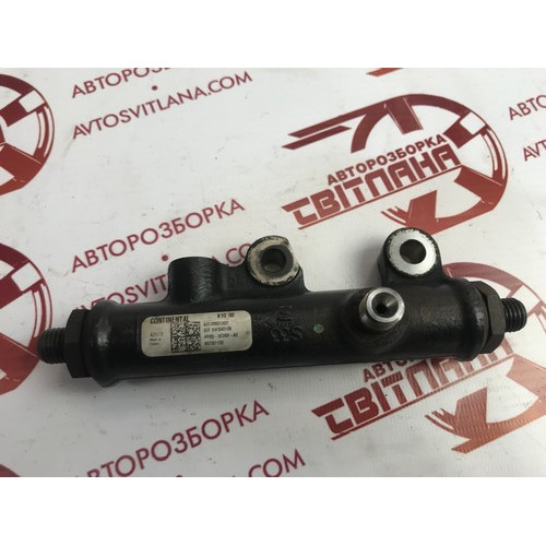 Топливная рампа Jaguar XF 2008-2015 4R8Q9C066AE